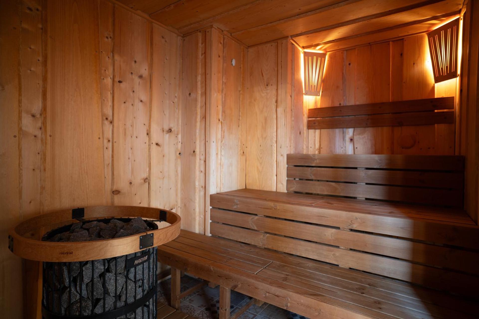 Hotel Kristian Kubova Hut Bagian luar foto