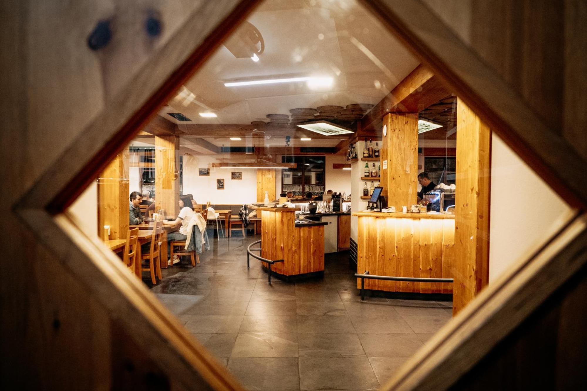Hotel Kristian Kubova Hut Bagian luar foto